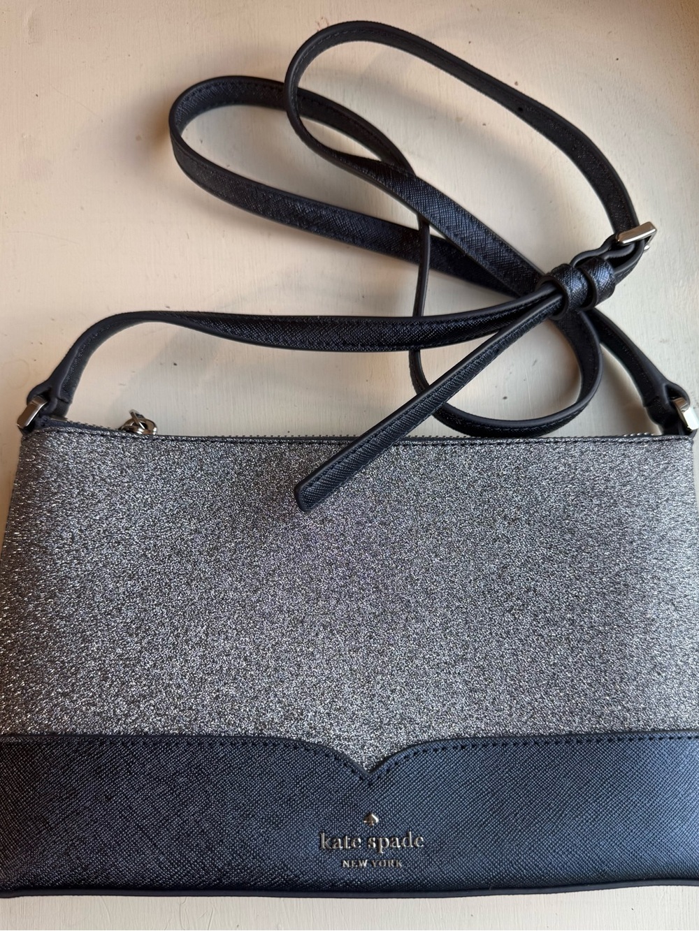 kate spade New York Silver Glitter and Black Two-Tone Crossbody New without Tag - Picture 6 of 10